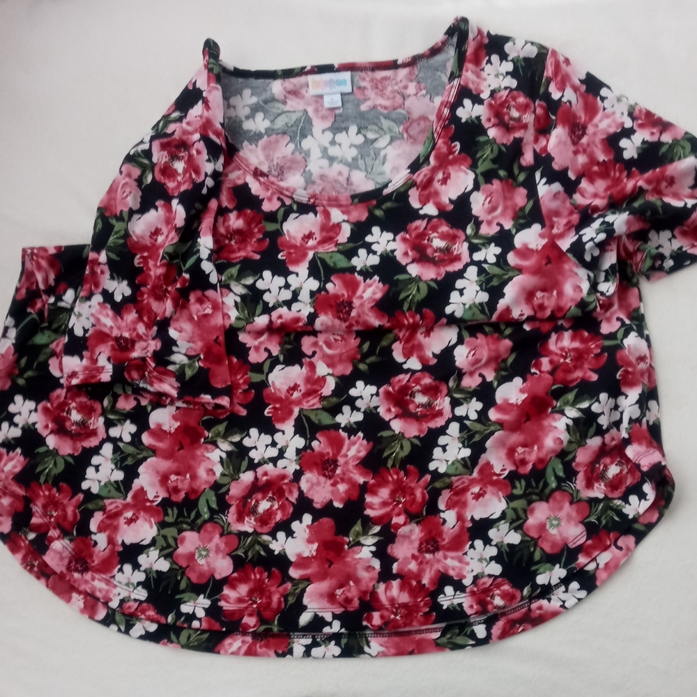 LuLaRoe Morgan Short Sleeve Shirt